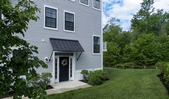 25 Brentwood Cir 25, Danbury, CT 06810