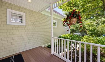 9 Blue Meadow Ct 9, Bourne, MA 02532