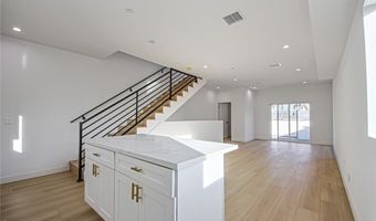 2404 S Cochran Ave, Los Angeles, CA 90016