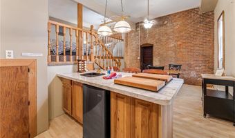 405 N Main St, Alma, WI 54610