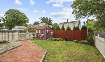 30 Hawthorne St, Bristol, CT 06010