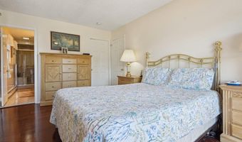71 Top Sail Ct, Bayville, NJ 08721
