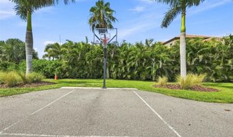 6111 LAGOMAR Ln, Apollo Beach, FL 33572