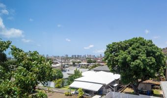 3533 Hinahina St, Honolulu, HI 96816