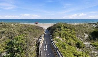 205 Club Colony Dr, Atlantic Beach, NC 28512