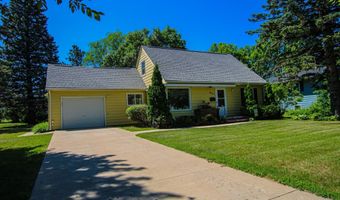 822 Westwood Dr SW, Alexandria, MN 56308