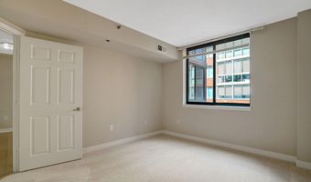 1050 N TAYLOR St 1-203, Arlington, VA 22201