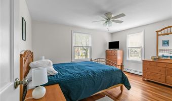 12 Terrace Dr, Bristol, RI 02809