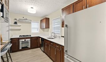 985 Peerless Ave, Akron, OH 44320
