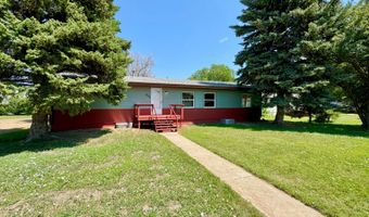 806 3rd St NW, Bowman, ND 58623