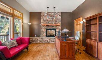 335 NW 17th St, Bend, OR 97701