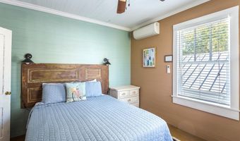 19 Leslie St, Apalachicola, FL 32320