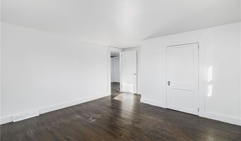 1609 W Main Rd, Middletown, RI 02842