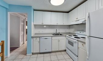3 Birchwood Pt 202, Amesbury, MA 01913