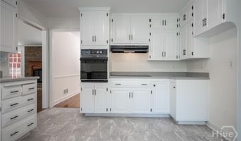 215 Lenox Rd, Athens, GA 30606