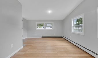 9 Holt St, Amityville, NY 11701
