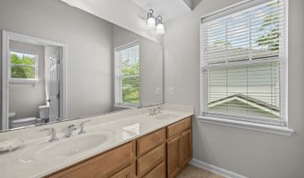 880 PARADISE Ln, Atlantic Beach, FL 32233