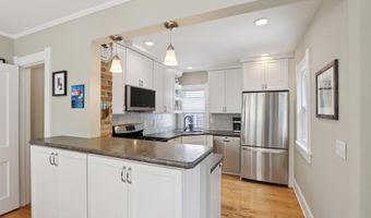 109 N 5th St, Madison, WI 53704