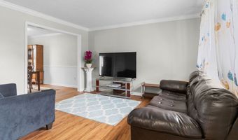 6951 Governors Pointe Blvd, Indianapolis, IN 46217