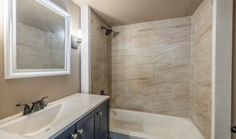 203 W Purdom Ave, Alvarado, TX 76009