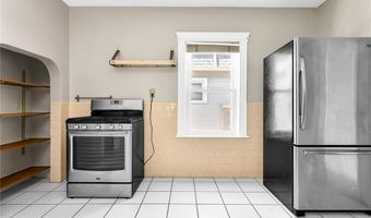 1058 Narragansett Blvd, Cranston, RI 02905