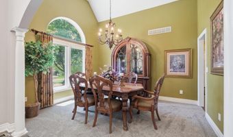 15586 Cedar Ln, Basehor, KS 66007