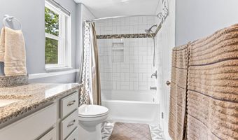 73959 Franklin Ln, Armada, MI 48005
