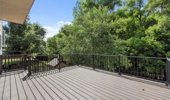 2561 Hidden Meadow Ln, Ballwin, MO 63021