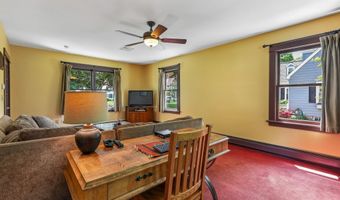 17 Ridge Rd, Danbury, CT 06810