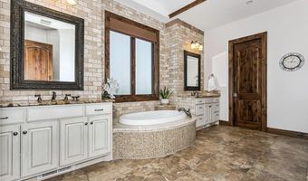 1302 E Bluestem Ct, Andover, KS 67002