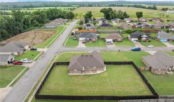 1680 Courtney Ln, Alma, AR 72921