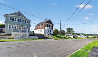 3 Young Ave, Amsterdam, NY 12010