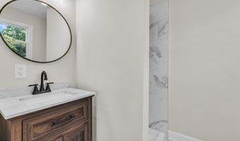 68 Sherman Ave, Bayville, NJ 08721