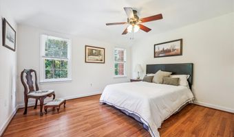 8201 HECTIC HILL Ln, Rockville, MD 20854