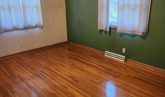 1703 E Mcgregor St, Algona, IA 50511