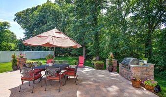 220 Lloyd Rd, Aberdeen, NJ 07747