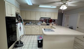 240 Whittle Cir, Ashburn, GA 31714