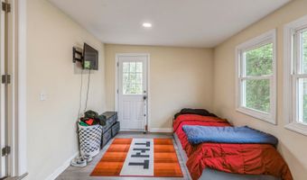 1603 Berkeley Ave, Beachwood, NJ 08722