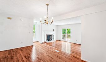 44049 FERNCLIFF Ter, Ashburn, VA 20147