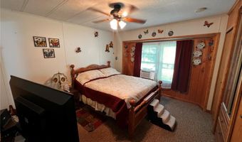 8360 Club Ln, Alma, IL 62807