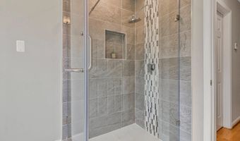 9908 KENTSDALE Dr, Potomac, MD 20854