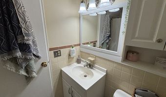 304 Regency Park Dr 304, Agawam, MA 01001