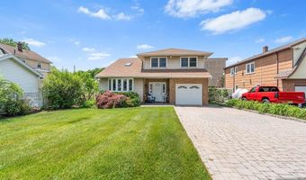 2 Violet Ct, Bergenfield, NJ 07621
