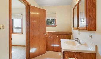 42385 N Woodbine Ave, Antioch, IL 60002
