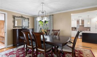 6 Varnum Ave, Bristol, RI 02809