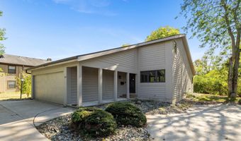 271 N McClellan St 105, Auburn, IN 46706