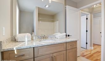 21 Edgewater Dr, Brentwood, NH 03833