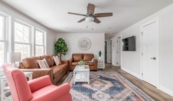 466 Essex St, Bangor, ME 04401