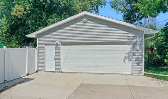 1124 W PARKWAY Blvd, Appleton, WI 54914