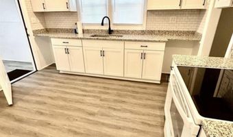 304 Colbert St, Athens, AL 35611